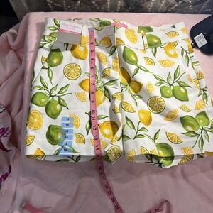 Isaac Mizrahi Shorts Women 10  Mid Rise Chino Stretch Tailored Lemon Lime Ye 127